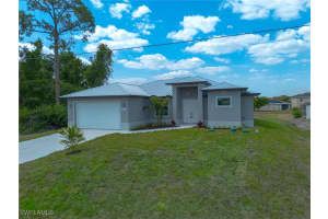 417 Paddock St, Lehigh Acres
