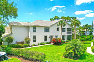 27071 Lake Harbor Court, Bonita Springs, FL 34134 - MLS#225039119