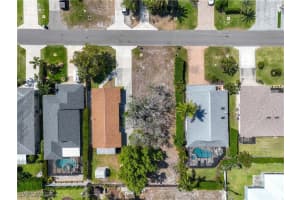 513 108th Avenue, Naples, FL 34108 Sold 05/15/25