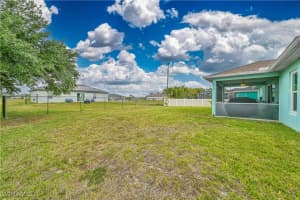 1902 2nd Place, Cape Coral, FL 33993 - MLS#225039212