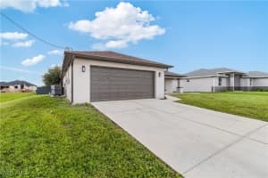 1021 10th Avenue, Cape Coral, FL 33993 Sold 07/18/25