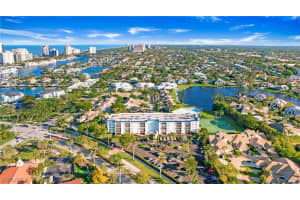 555 Park Shore Dr B411, Naples