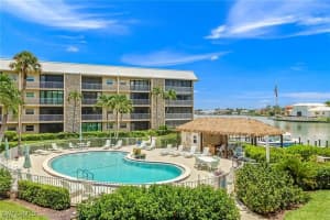 3000 Gulf Shore Blvd N 213, Naples