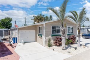 4828 Flamingo Dr, St James City