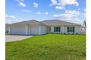 2818 18th Place, Cape Coral, FL 33993 - MLS#225039359