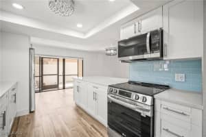 517 Lake Louise Circle, Naples, FL 34110 Sold 10/03/25