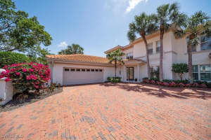 2387 Terra Verde Lane, Naples, FL 34105 - MLS#225039424