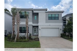 12813 Hawkins Dr, Estero