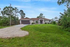 3340 33rd Ave Ne, Naples