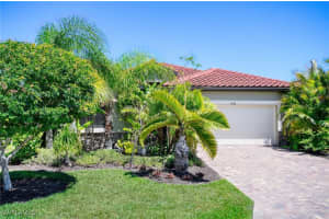 1608 Vizcaya Ln, Naples