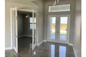 102 36th Place, Cape Coral, FL 33991 - MLS#225039584