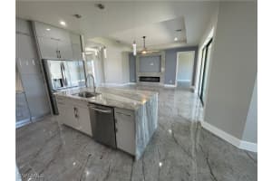 102 36th Place, Cape Coral, FL 33991 - MLS#225039584