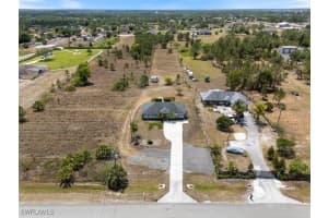 2748 45th Avenue, Naples, FL 34120 - MLS#225039625