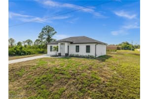 371 Peerless Street, Lehigh Acres, FL 33974 Sold 08/29/25