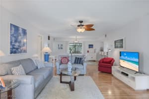 1609 Spoonbill Ln B, Naples