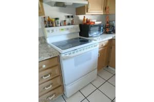 2100 Barkeley Lane, Fort Myers, FL 33907 - MLS#225039712