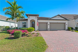 3865 Helmsman Dr, Naples