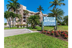 900 Collier Ct 106, Marco Island