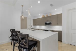 780 5th Avenue, Naples, FL 34102 - MLS#225039909