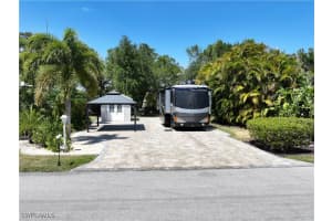 5600 CYPRESS WOODS RESORT Drive, Fort Myers, FL 33905 - MLS#225039945