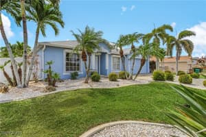 212 21st Lane, Cape Coral, FL 33991 - MLS#225040018