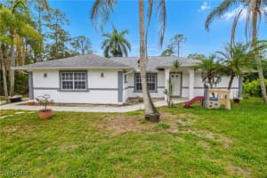 1090 24th Ave Ne, Naples