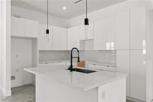 1806 Nw 21st Ave, Cape Coral