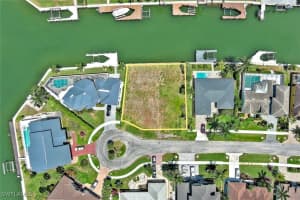 225 Geranium Court, Marco Island, FL 34145 - MLS#225040070