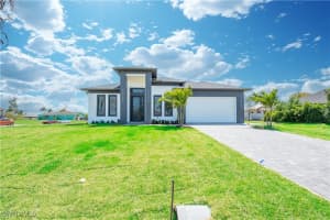308 10th Terrace, Cape Coral, FL 33993 Sold 06/12/25