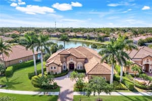 8993 Crooked Stick Ct, Naples
