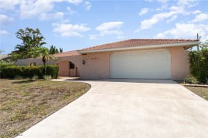 2621 Via Veneto Drive, Punta Gorda, FL 33950 - MLS#225040238