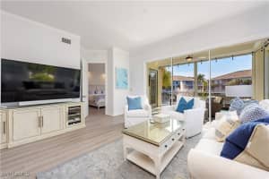 805 Bentwater Circle, Naples, FL 34108 - MLS#225040303