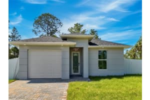 924 Berg Street, Lehigh Acres, FL 33974 Sold 06/10/25