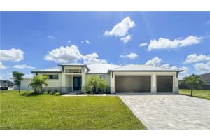 13 35th Avenue, Cape Coral, FL 33993 - MLS#225040425