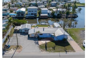 4673 Pine Island Rd Nw, Matlacha
