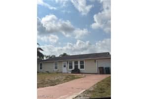 1614 Ne 12th St, Cape Coral