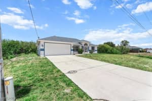 167 Pembroke Street, Lehigh Acres, FL 33974 - MLS#225040508