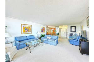 174 Collier Boulevard, Marco Island, FL 34145 Sold 08/18/25