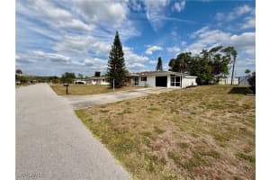 320 Hollywood Street, Lehigh Acres, FL 33936 - MLS#225040667