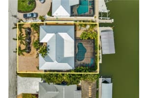 11 Sunview Boulevard, Fort Myers Beach, FL 33931 Sold 09/11/25