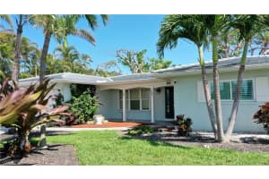 253 Bayshore Drive, Cape Coral, FL 33904 - MLS#225040750