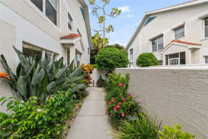 5045 Cedar Springs Drive, Naples, FL 34110 Sold 07/10/25