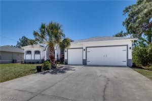 3007 8th St W, Lehigh Acres