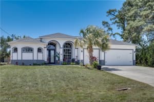 3007 8th Street, Lehigh Acres, FL 33971 - MLS#225040816