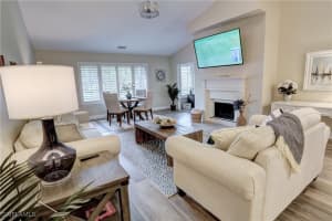 408 Courtside Drive, Naples, FL 34105 Sold 06/09/25
