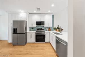 7745 Woodbrook Cir 3702, Naples