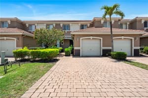 9638 Roundstone Cir, Fort Myers