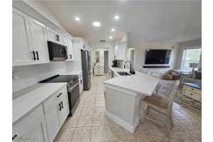 19942 Lake Vista Circle, Lehigh Acres, FL 33936 - MLS#225040975