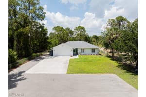 6195 Green Blvd, Naples