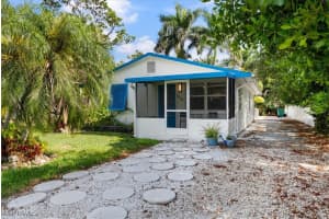 2400 Sunset Avenue, Naples, FL 34112 Sold 06/17/25